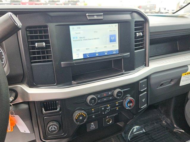 new 2025 Ford F-250 car, priced at $62,435