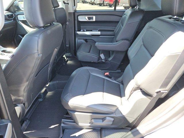 new 2024 Ford Explorer car, priced at $52,275