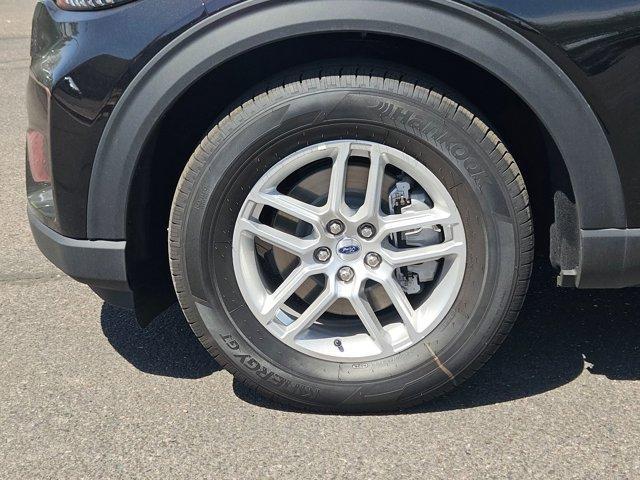 new 2025 Ford Explorer car, priced at $42,145