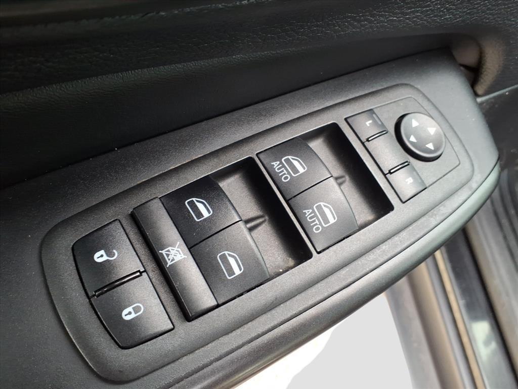 used 2022 Jeep Cherokee car, priced at $25,800