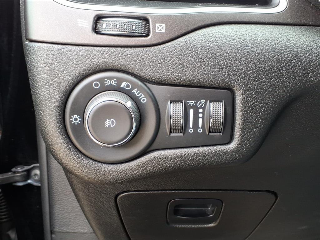 used 2022 Jeep Cherokee car, priced at $25,800