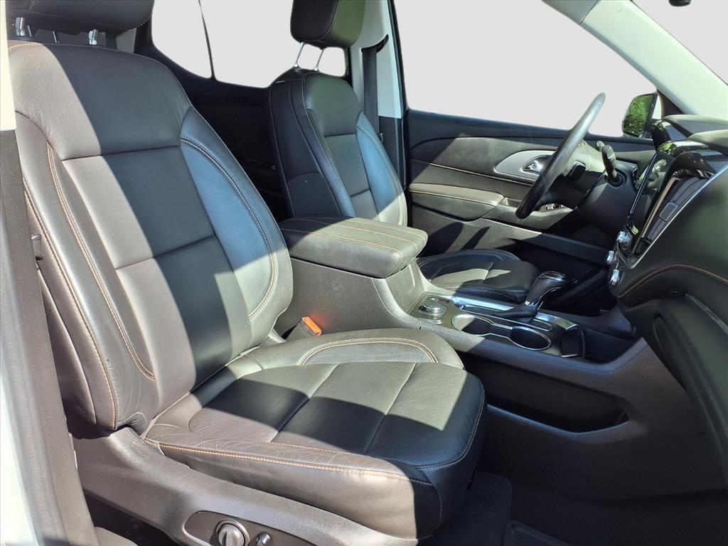 used 2020 Chevrolet Traverse car, priced at $26,883