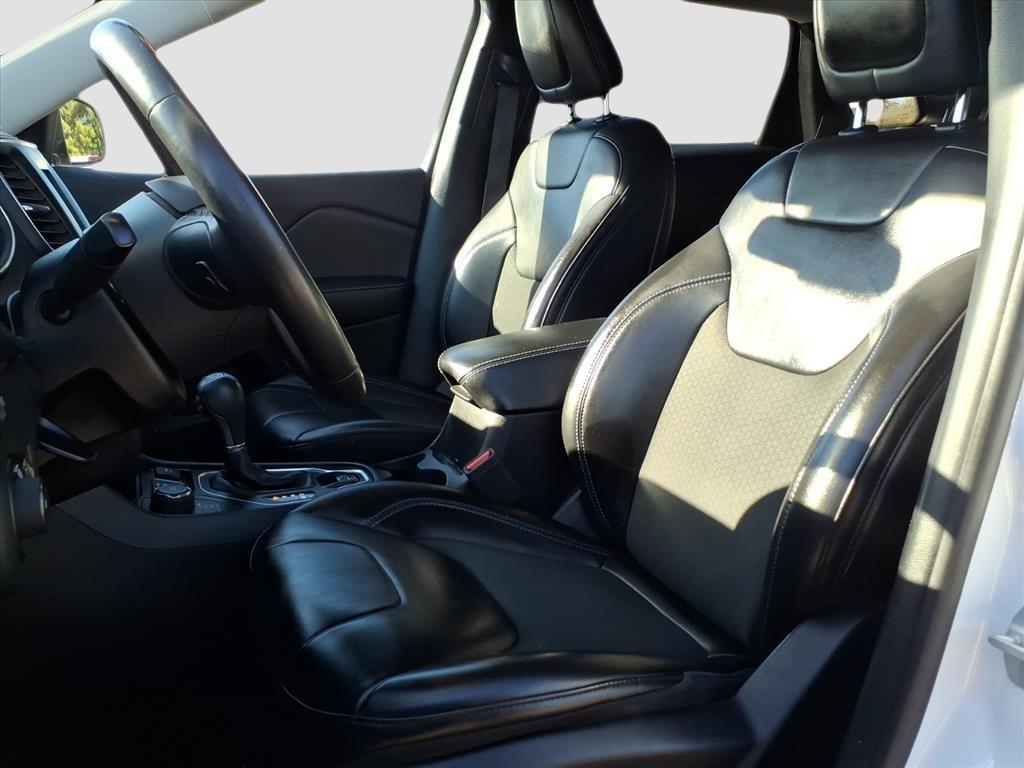 used 2019 Jeep Cherokee car, priced at $12,749