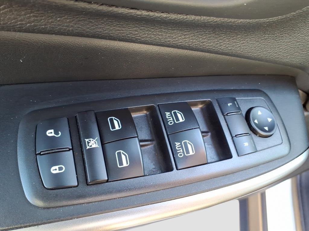 used 2019 Jeep Cherokee car, priced at $12,749