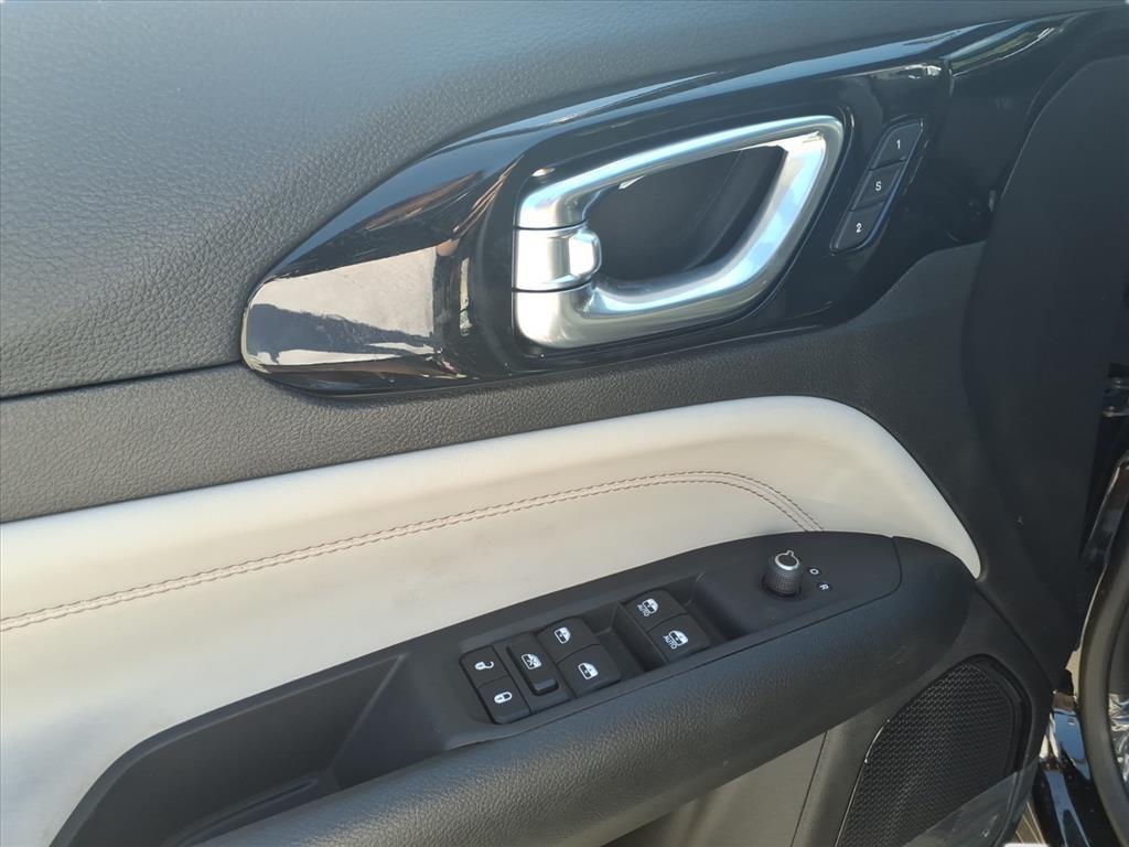 used 2024 Jeep Compass car, priced at $28,800