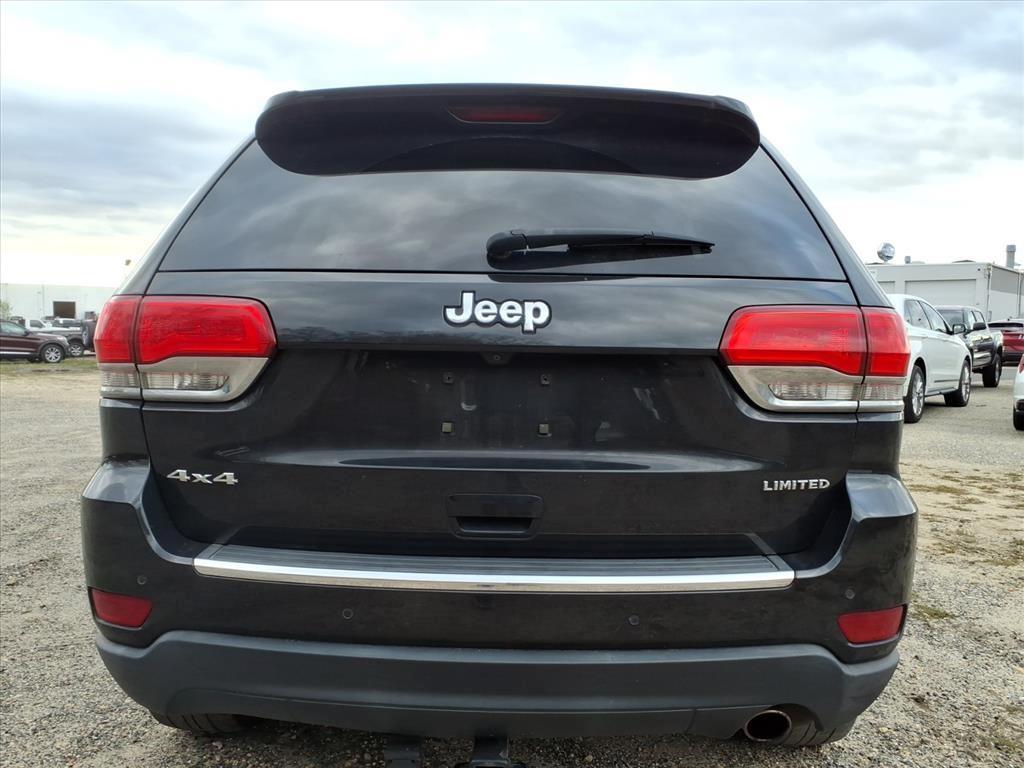 used 2015 Jeep Grand Cherokee car, priced at $9,000