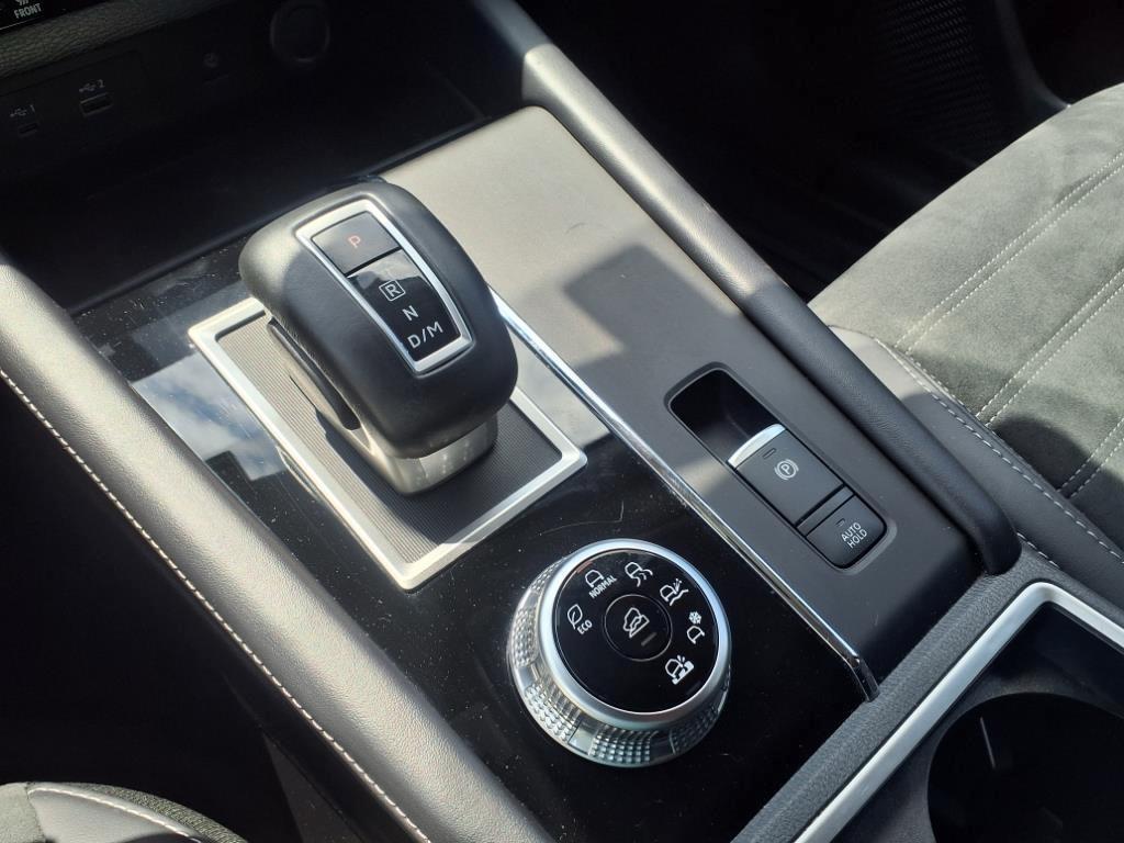 used 2024 Mitsubishi Outlander car, priced at $29,000