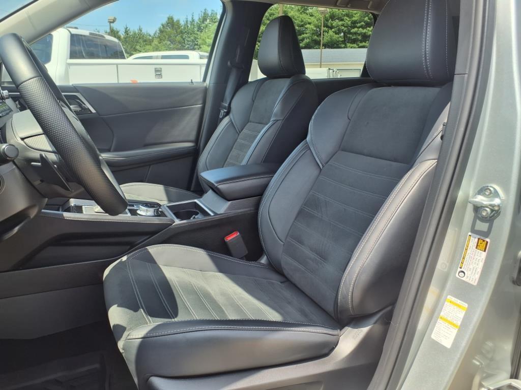 used 2024 Mitsubishi Outlander car, priced at $29,000
