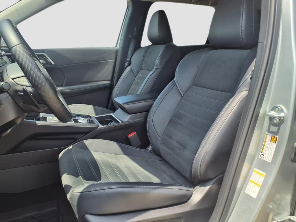 used 2024 Mitsubishi Outlander car, priced at $25,800