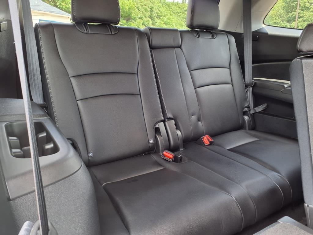 used 2021 Honda Pilot car, priced at $27,900