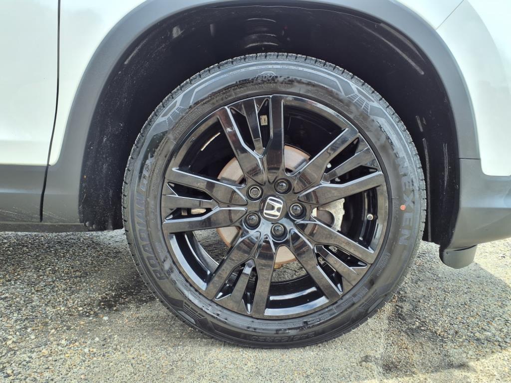 used 2021 Honda Pilot car, priced at $27,900