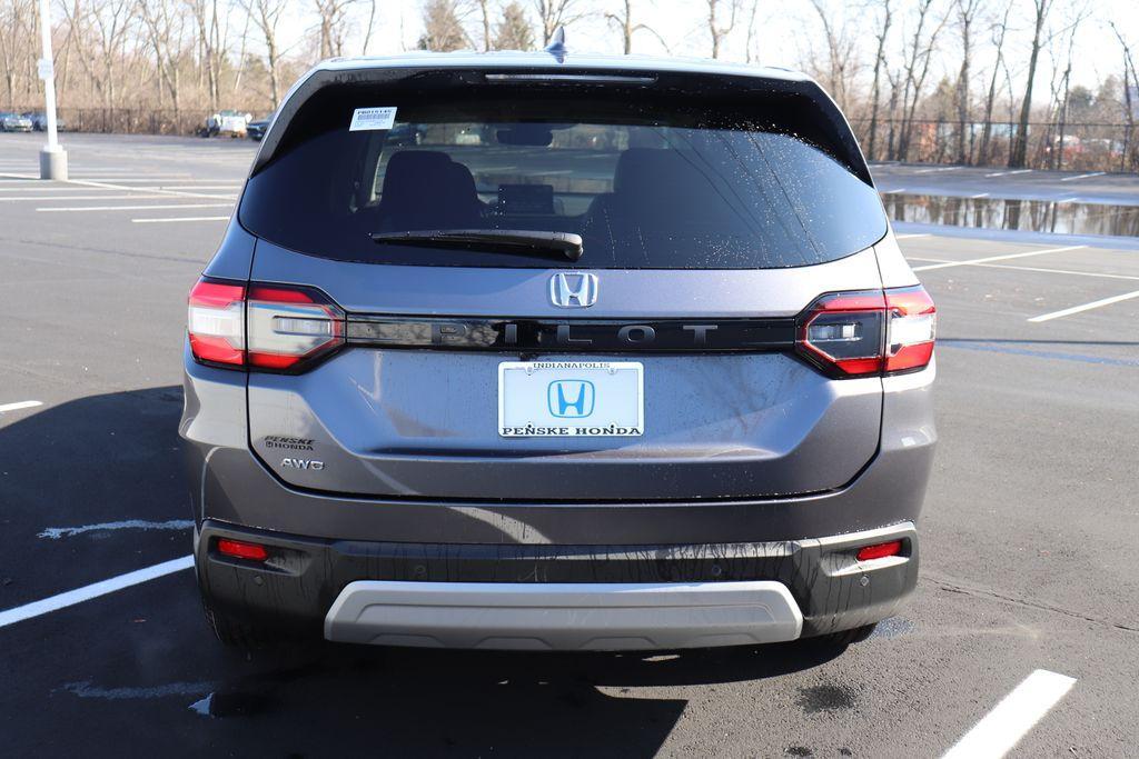 new 2025 Honda Pilot car, priced at $44,995