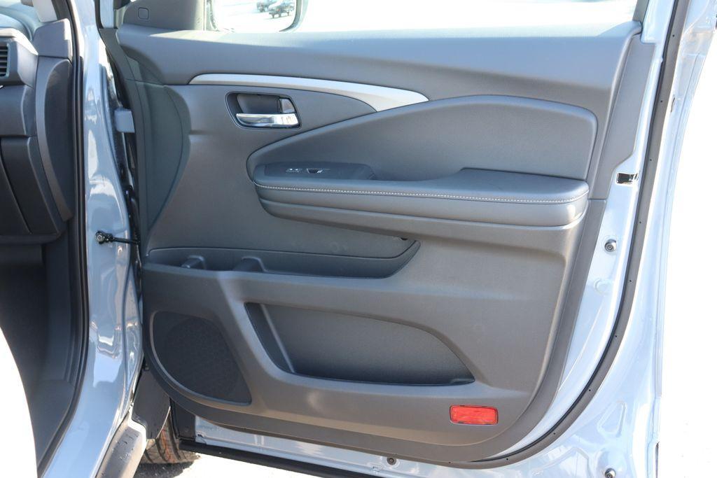 new 2025 Honda Ridgeline car, priced at $42,885