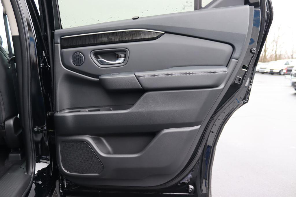 new 2025 Honda Pilot car, priced at $51,990