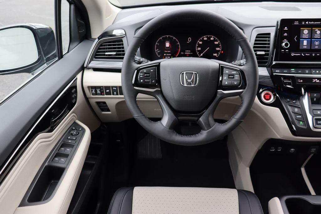 new 2026 Honda Odyssey car, priced at $49,052