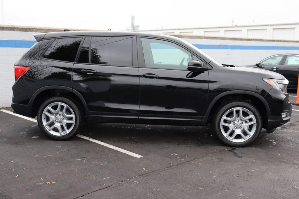 new 2025 Honda Passport car, priced at $41,267