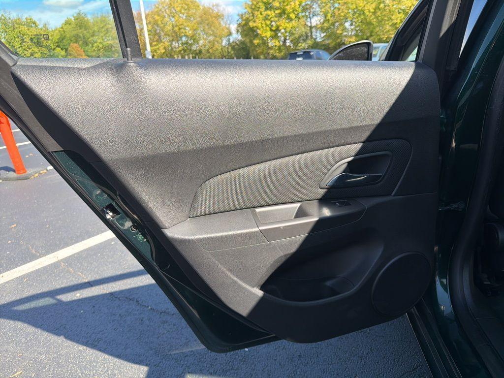 used 2014 Chevrolet Cruze car, priced at $5,994