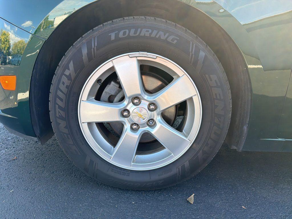 used 2014 Chevrolet Cruze car, priced at $5,994