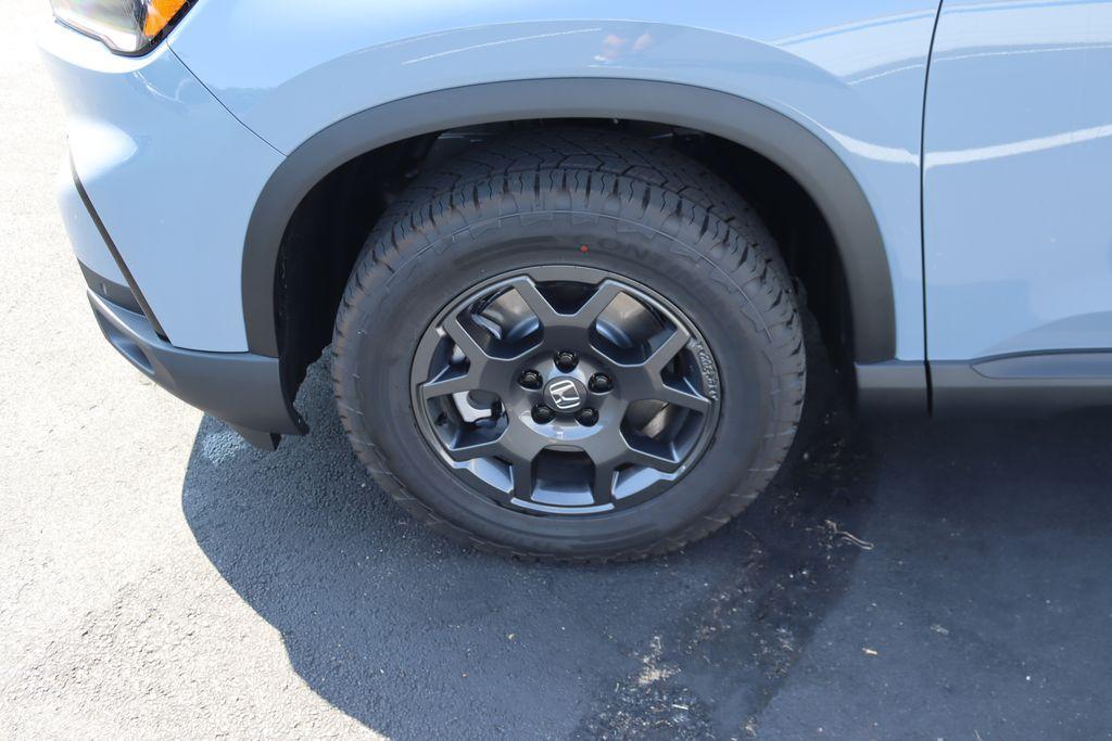 new 2025 Honda Pilot car, priced at $48,588