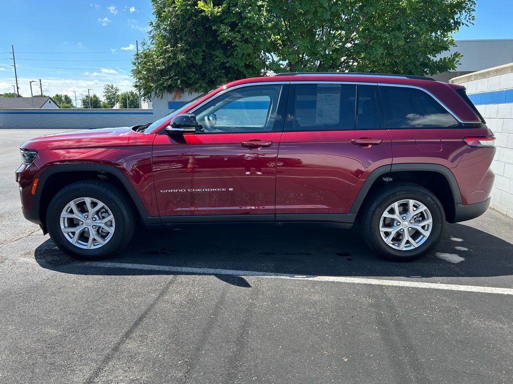 used 2023 Jeep Grand Cherokee car, priced at $35,492