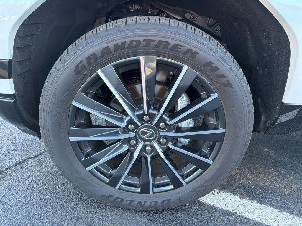 used 2025 Lexus GX 550 car, priced at $92,492