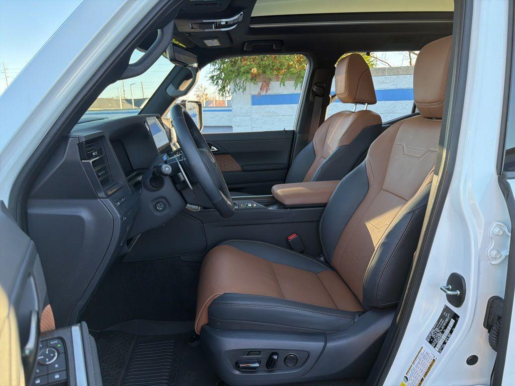 used 2025 Lexus GX 550 car, priced at $92,492