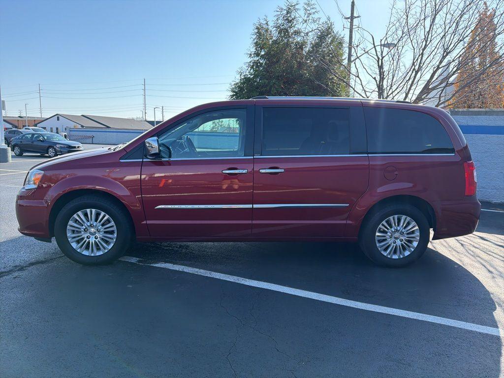 used 2014 Chrysler Town & Country car, priced at $12,492