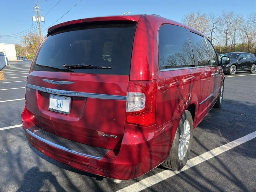 used 2014 Chrysler Town & Country car, priced at $12,492