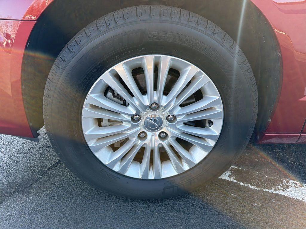 used 2014 Chrysler Town & Country car, priced at $12,492