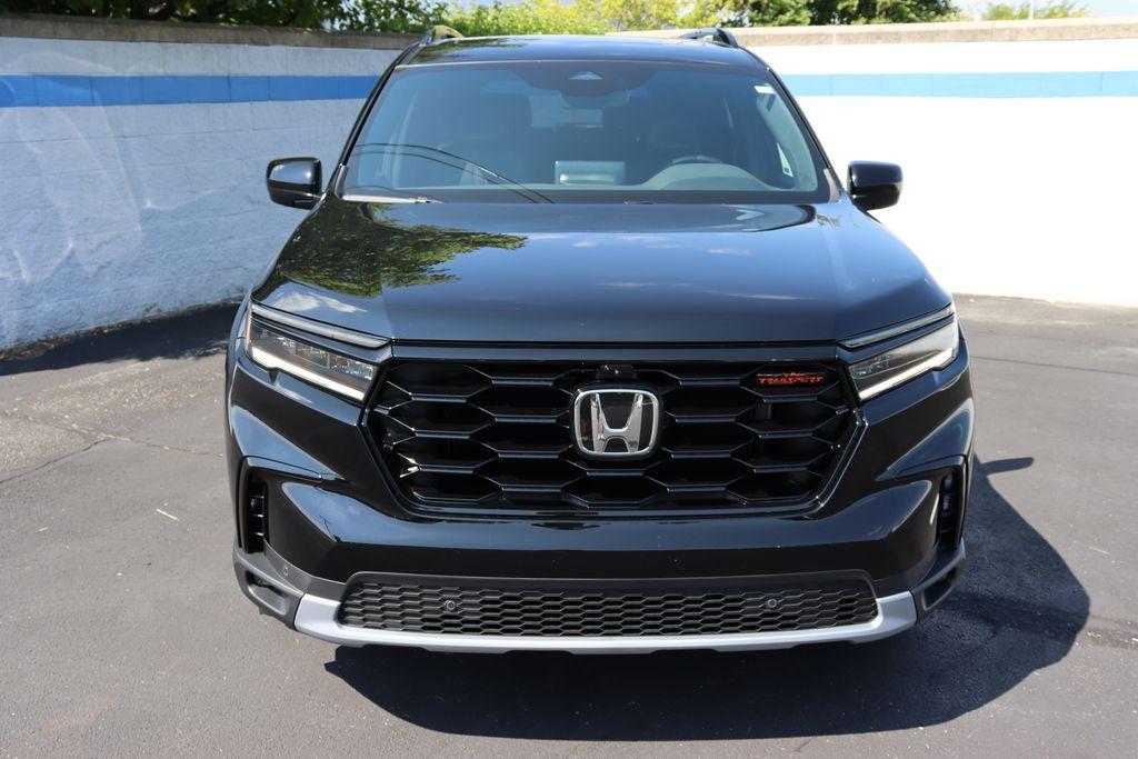 new 2025 Honda Pilot car, priced at $48,850