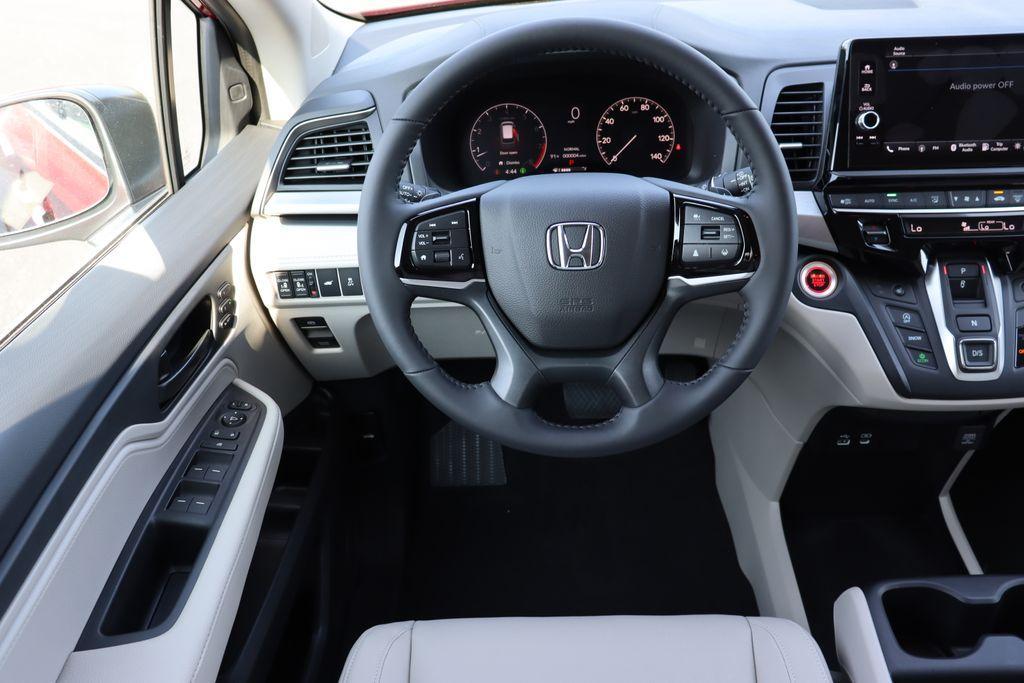 new 2026 Honda Odyssey car, priced at $42,164