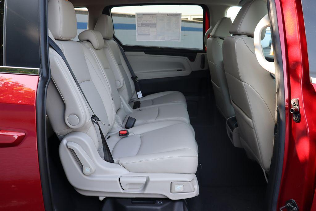 new 2026 Honda Odyssey car, priced at $42,164