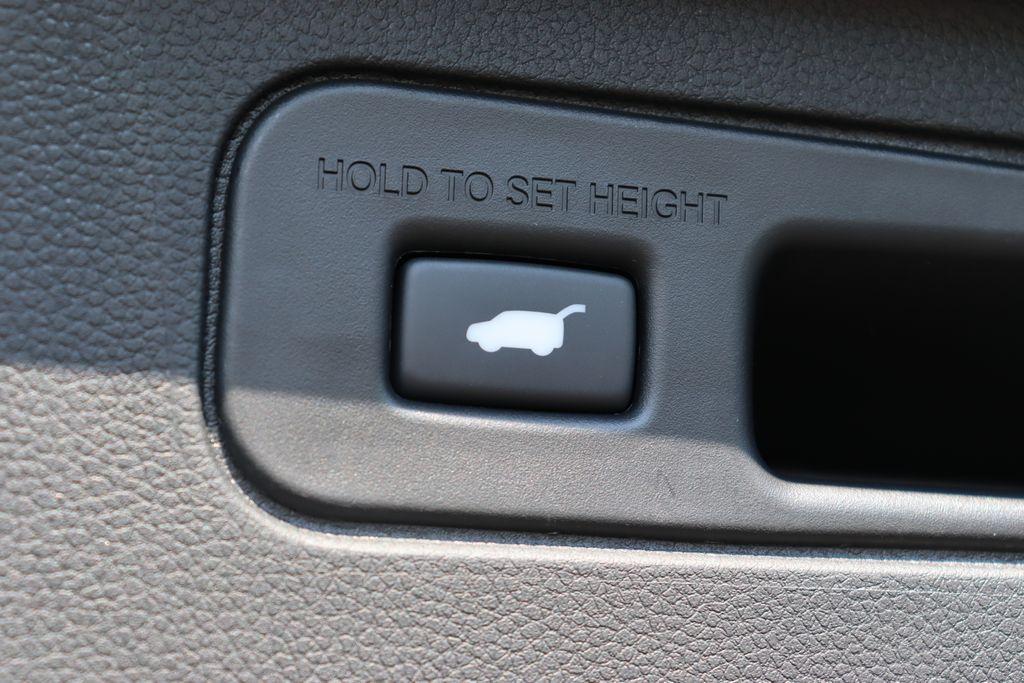 new 2025 Honda Pilot car, priced at $47,803