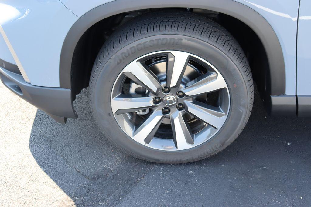 new 2025 Honda Pilot car, priced at $47,803