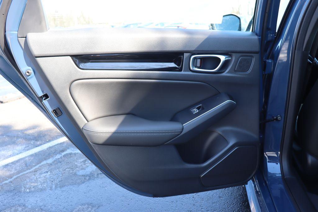 new 2025 Honda Civic Hybrid car, priced at $32,555