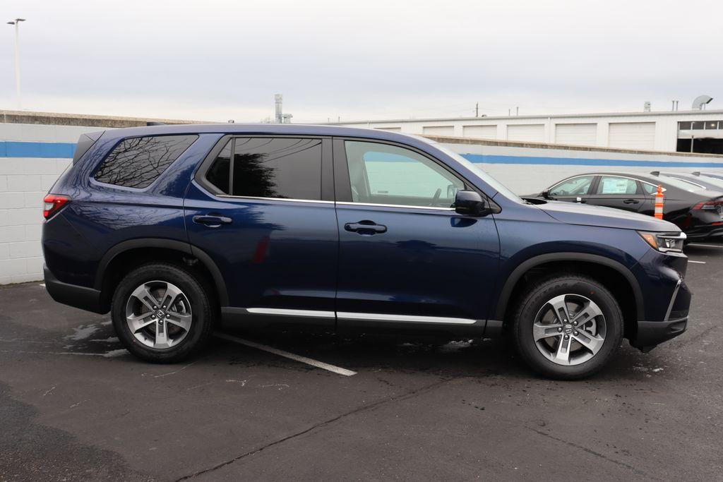 new 2025 Honda Pilot car, priced at $44,995