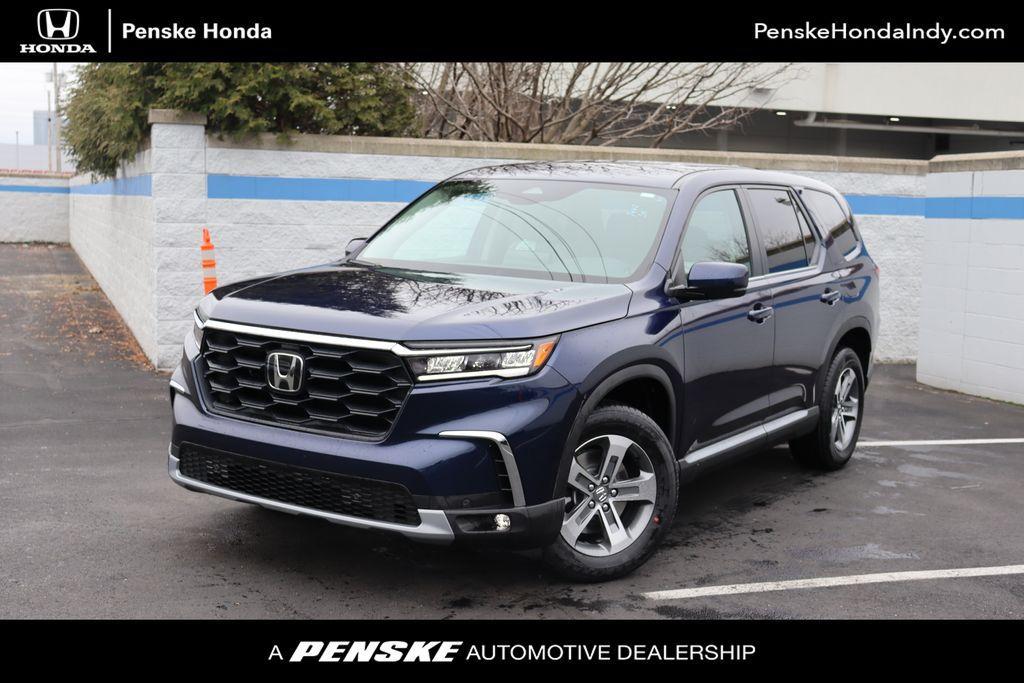 new 2025 Honda Pilot car, priced at $44,995