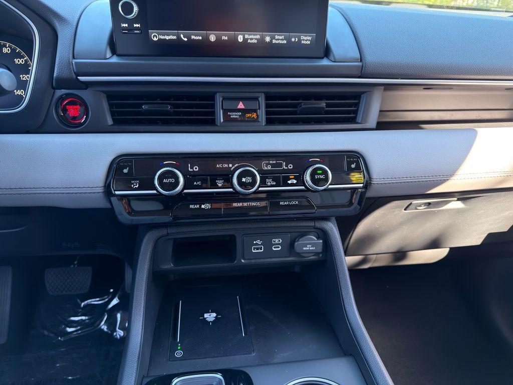 new 2025 Honda Pilot car, priced at $49,266