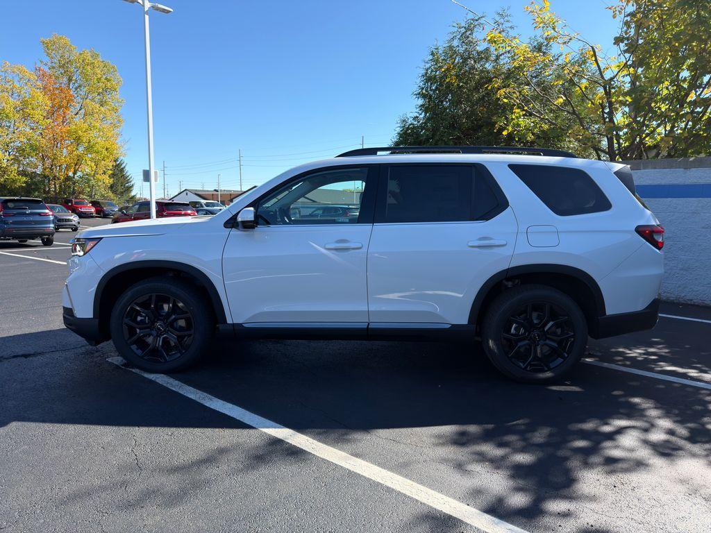 new 2025 Honda Pilot car, priced at $49,266