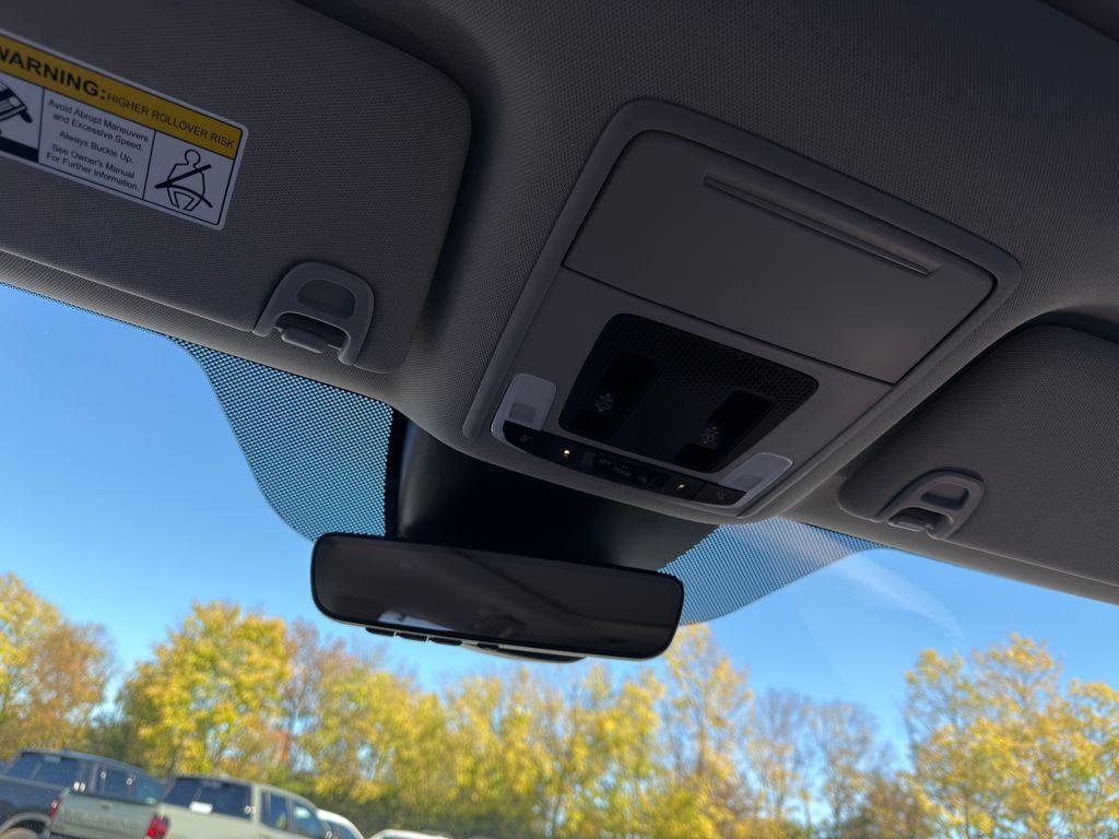 new 2025 Honda Pilot car, priced at $49,266