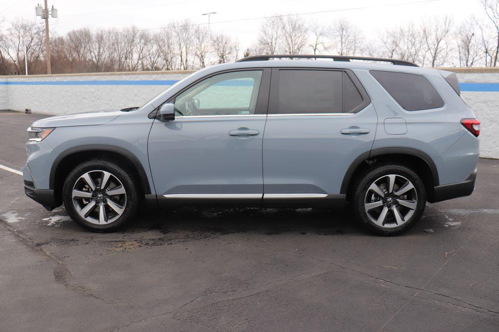 new 2025 Honda Pilot car, priced at $53,390