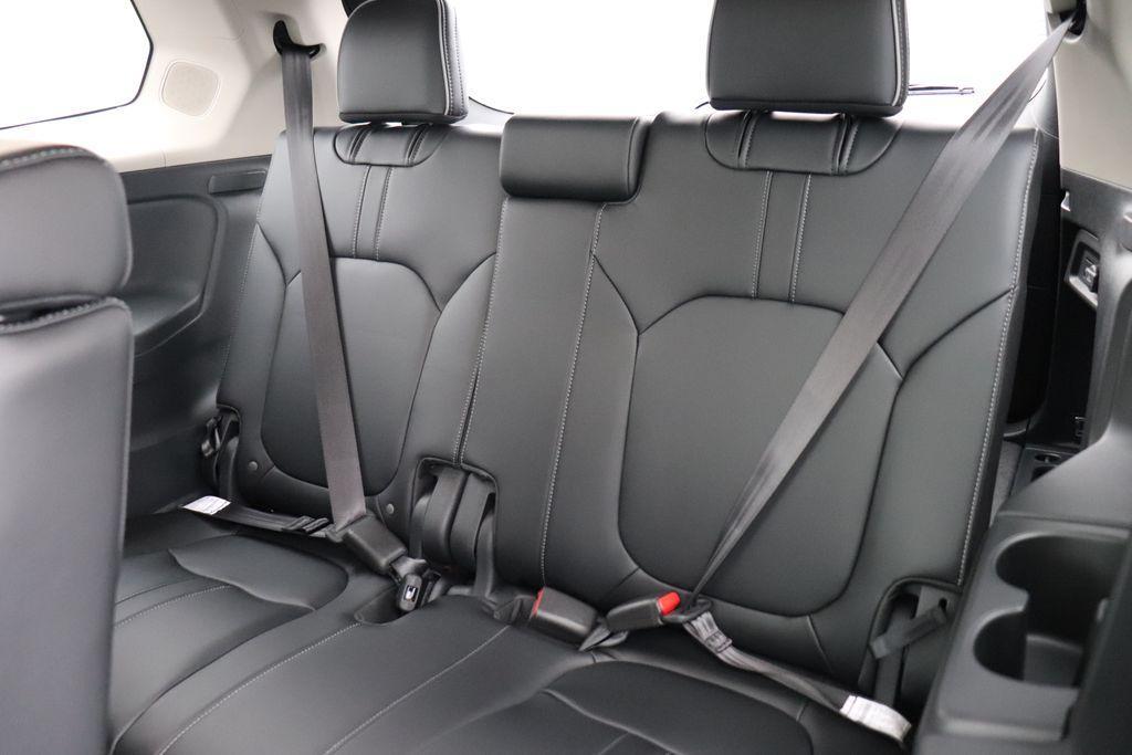 new 2025 Honda Pilot car, priced at $53,390