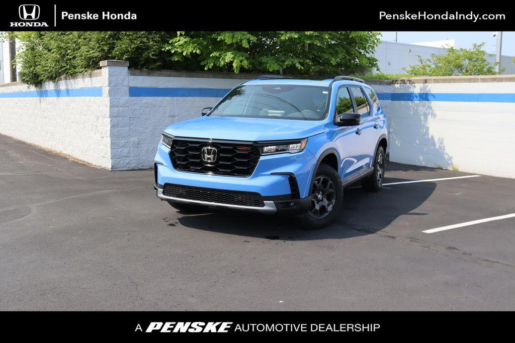 new 2025 Honda Pilot car, priced at $49,250