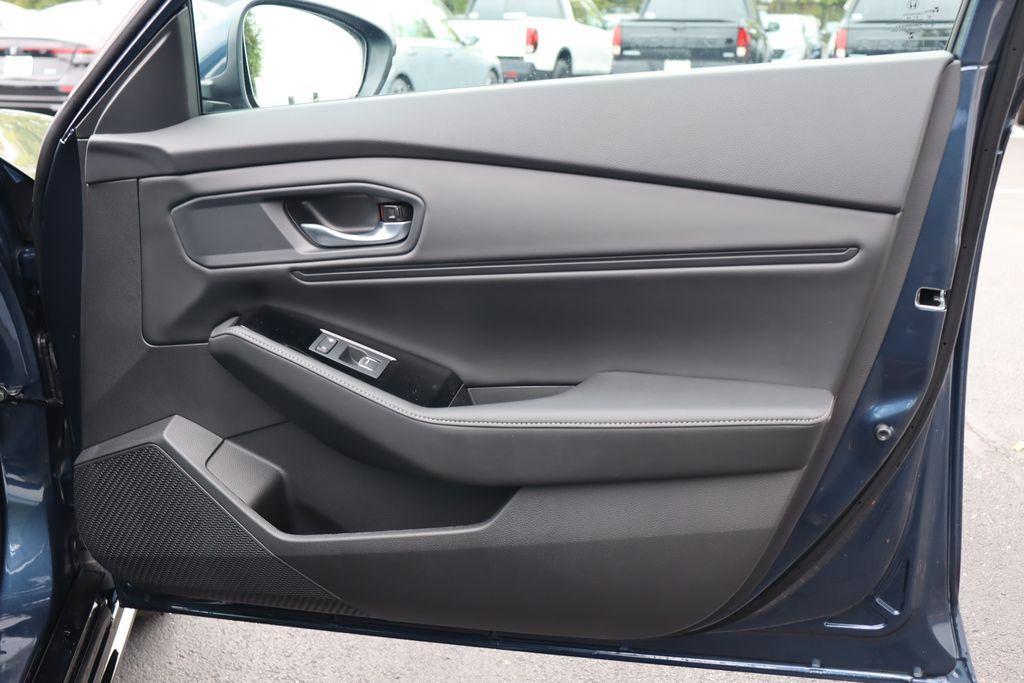 new 2025 Honda Accord Hybrid car, priced at $38,950