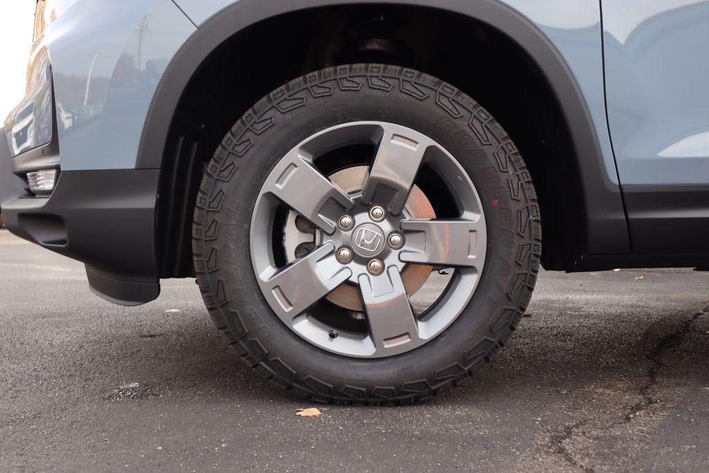 new 2025 Honda Ridgeline car, priced at $48,730