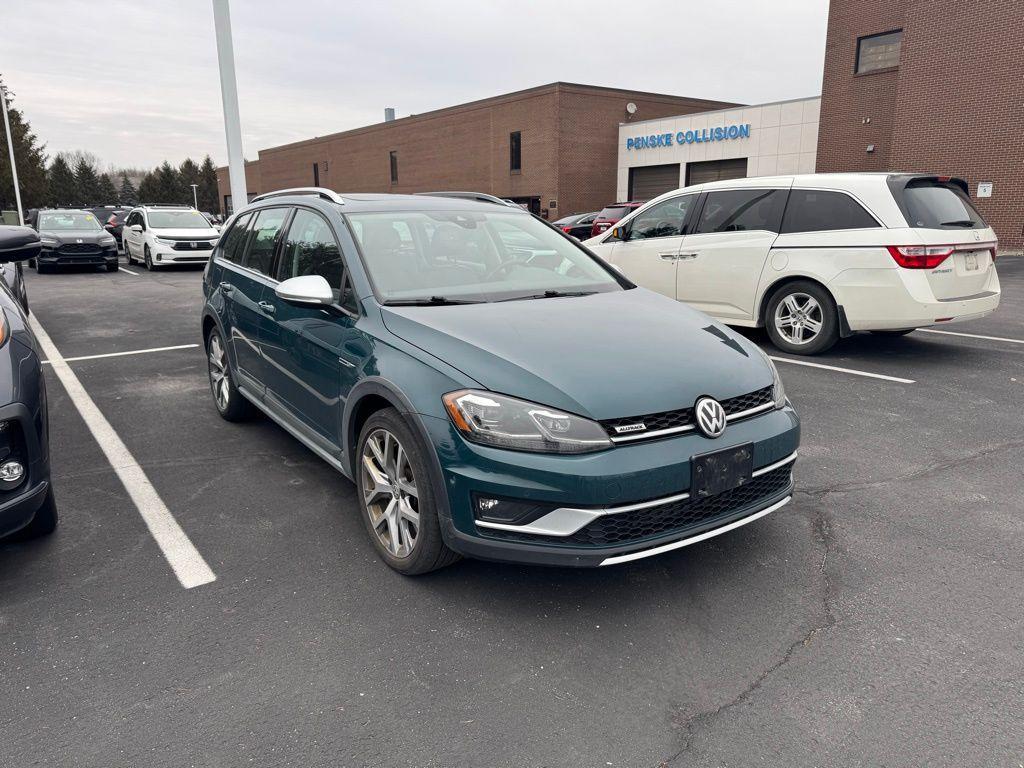 used 2019 Volkswagen Golf Alltrack car