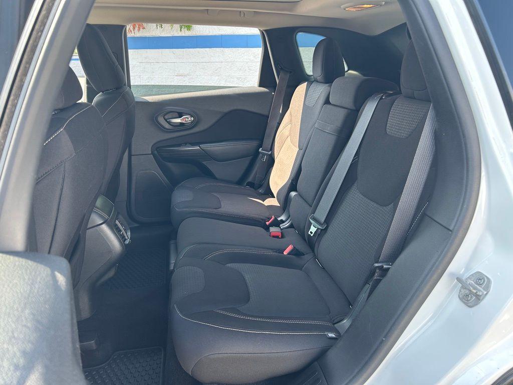 used 2015 Jeep Cherokee car, priced at $8,993