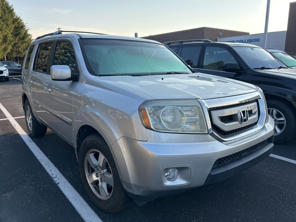 used 2010 Honda Pilot car, priced at $6,991