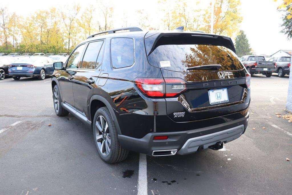 new 2025 Honda Pilot car, priced at $54,195