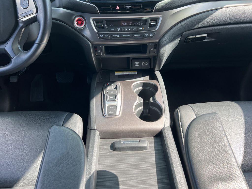used 2022 Honda Pilot car, priced at $31,494